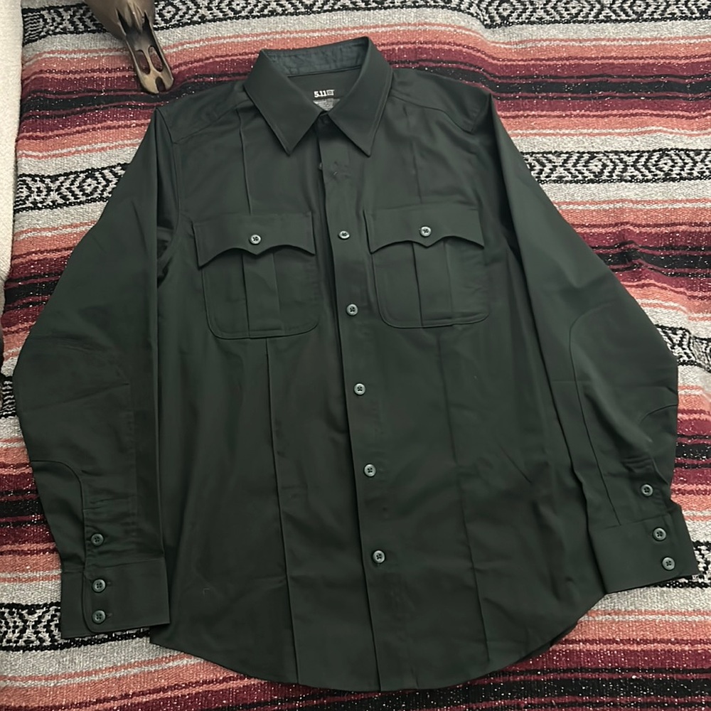 Dark green 5.11 tactical shirt size M.